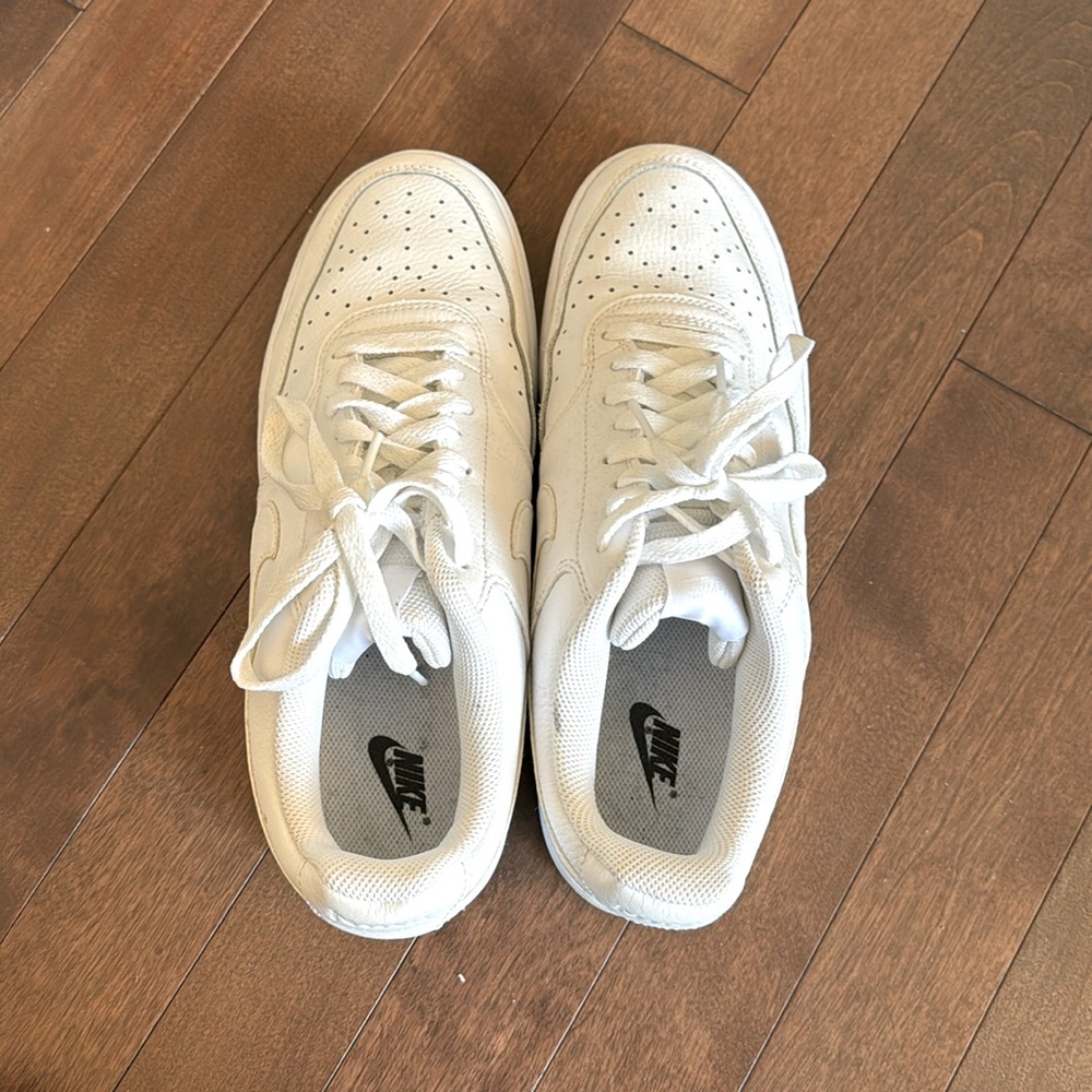 Nike Men's Court Vision Lo Sneaker